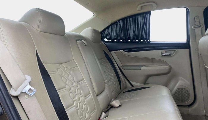 2016 Maruti Ciaz VXI+, Petrol, Manual, 70,943 km, Right Side Rear Door Cabin