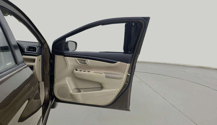 2016 Maruti Ciaz VXI+, Petrol, Manual, 70,943 km, RHS Front Door