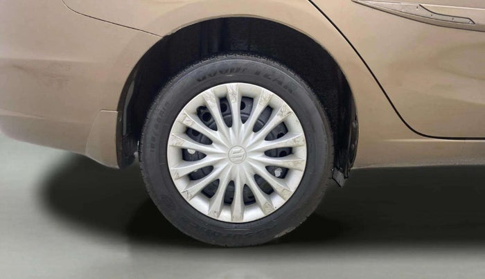 2016 Maruti Ciaz VXI+, Petrol, Manual, 70,943 km, Right Rear Wheel