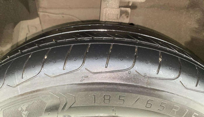2016 Maruti Ciaz VXI+, Petrol, Manual, 70,943 km, Left Front Tyre Tread