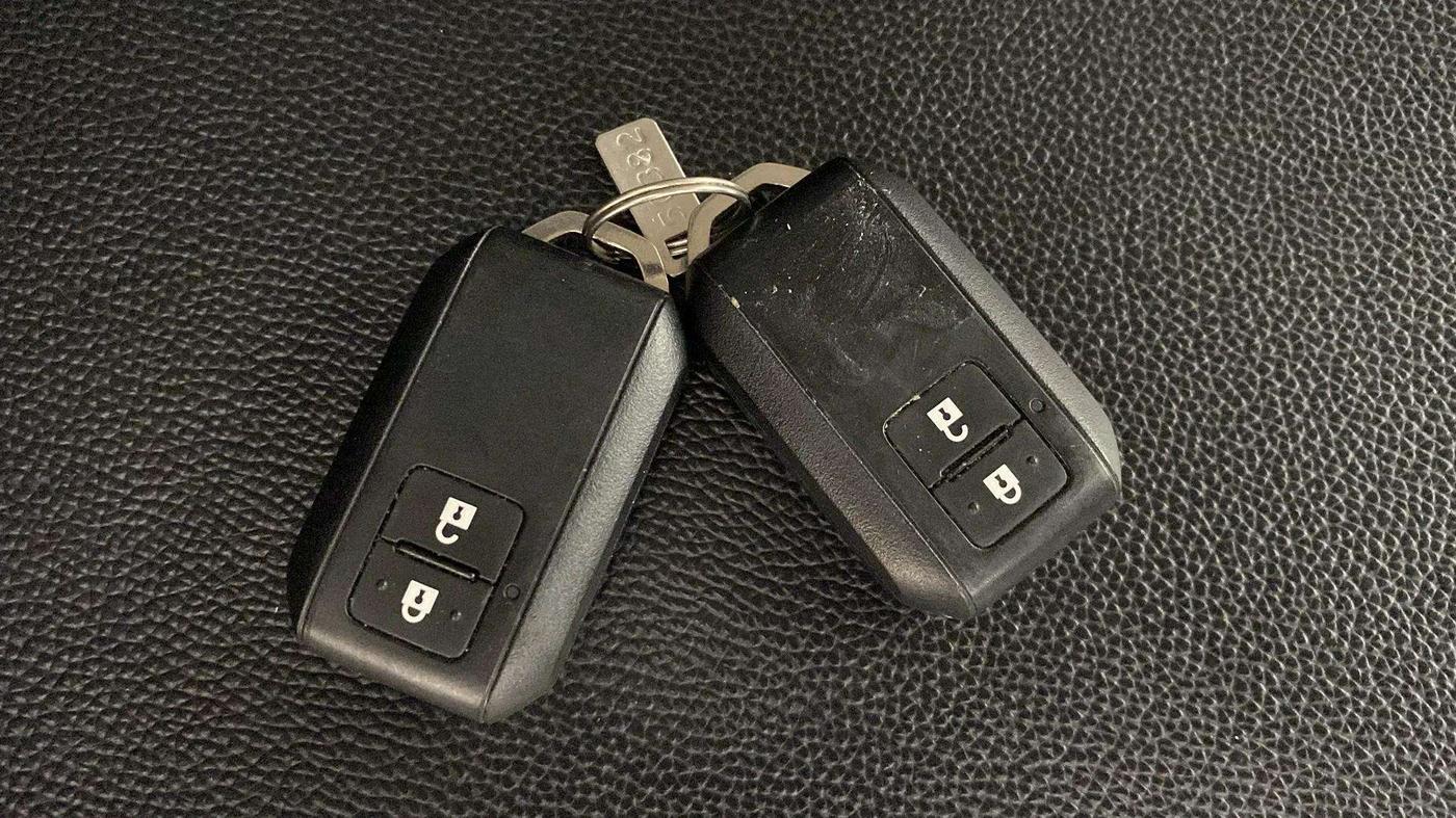 2023 Maruti Swift ZXI PLUS, Petrol, Manual, 14,225 km, Key Close Up
