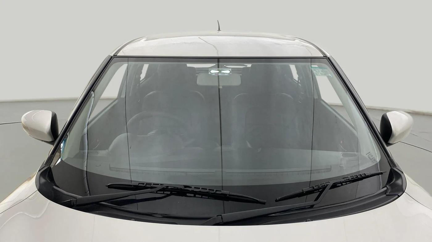 2023 Maruti Swift ZXI PLUS, Petrol, Manual, 14,225 km, Front Windshield