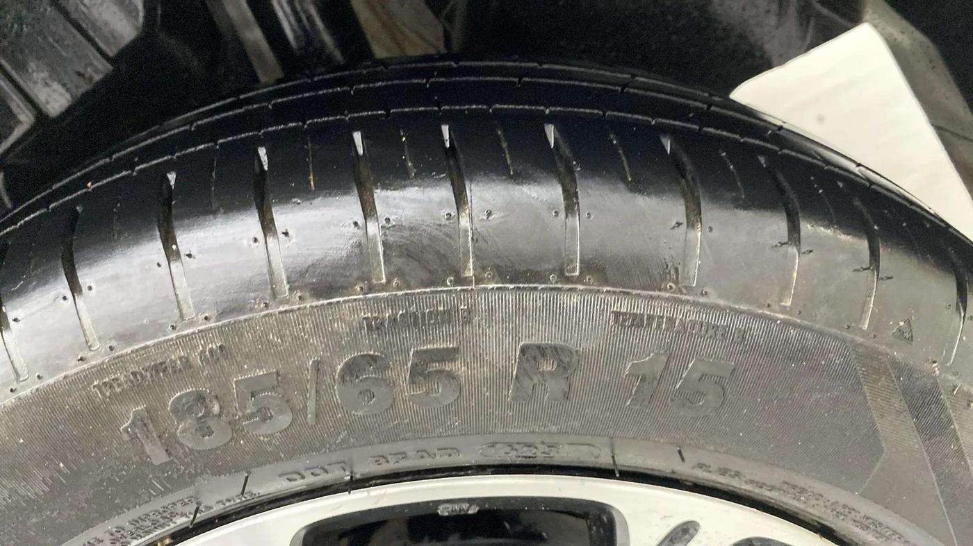 2023 Maruti Swift ZXI PLUS, Petrol, Manual, 14,225 km, Left Rear Tyre Tread