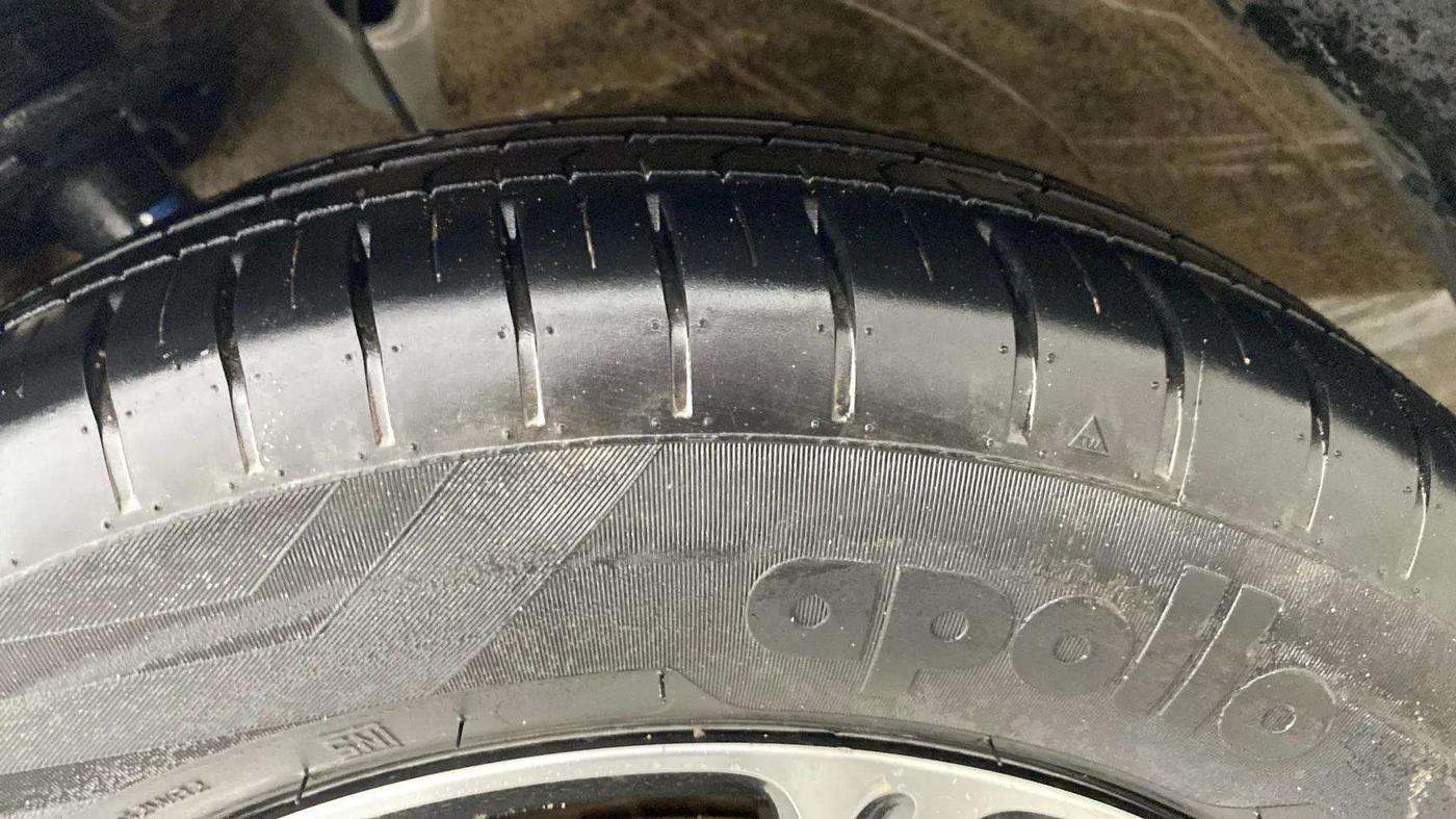 2023 Maruti Swift ZXI PLUS, Petrol, Manual, 14,225 km, Left Front Tyre Tread