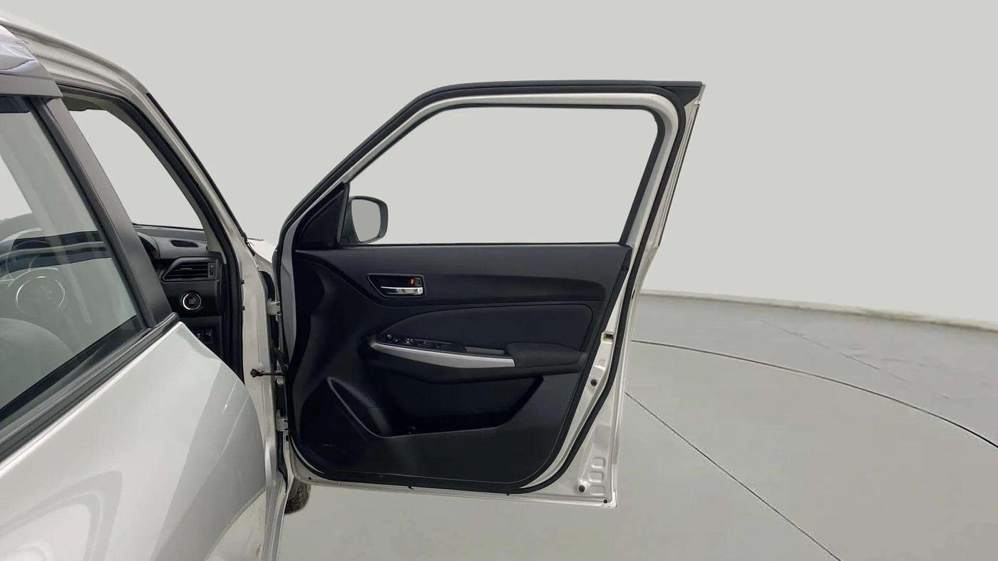 2023 Maruti Swift ZXI PLUS, Petrol, Manual, 14,225 km, RHS Front Door