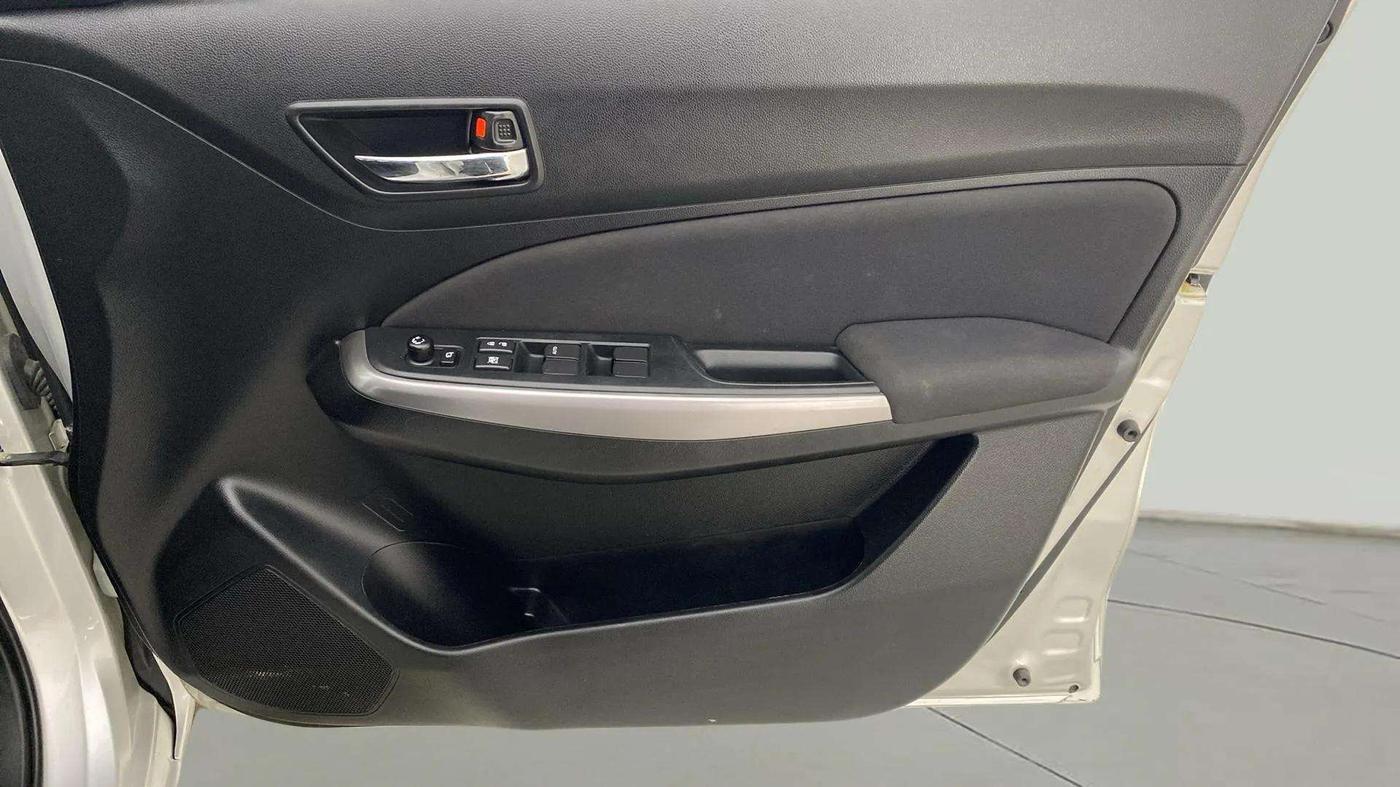2023 Maruti Swift ZXI PLUS, Petrol, Manual, 14,225 km, Driver Side Door Panels Control