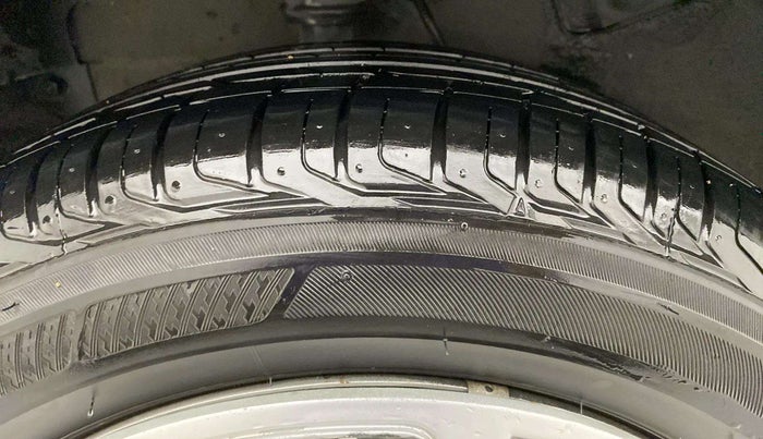 2022 Tata NEXON XE PETROL, Petrol, Manual, 12,618 km, Right Rear Tyre Tread