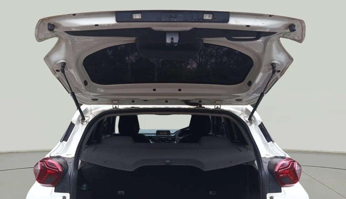 2022 Tata PUNCH ADVENTURE MT, Petrol, Manual, 39,309 km, Boot Door Open