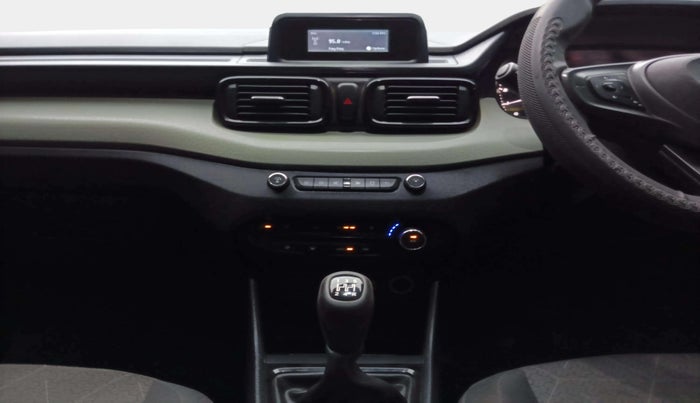 2022 Tata PUNCH ADVENTURE MT, Petrol, Manual, 39,309 km, Air Conditioner