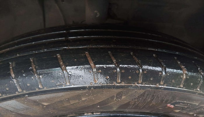 2022 Tata PUNCH ADVENTURE MT, Petrol, Manual, 39,309 km, Right Front Tyre Tread