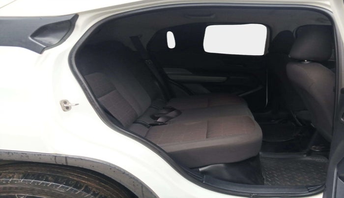 2022 Tata PUNCH ADVENTURE MT, Petrol, Manual, 39,309 km, Right Side Rear Door Cabin