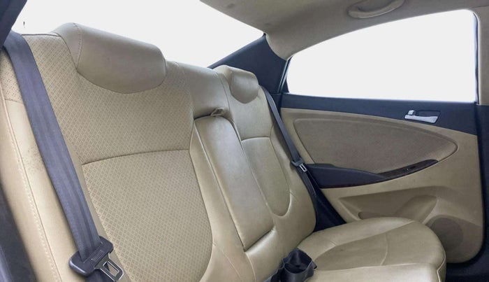 2015 Hyundai Verna FLUIDIC 1.6 CRDI SX 4S, Diesel, Manual, 62,607 km, Right Side Rear Door Cabin