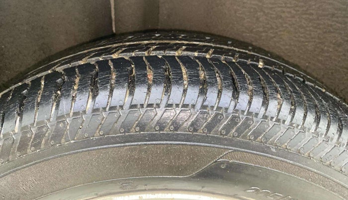 2016 Ford Ecosport TITANIUM 1.5L PETROL AT, Petrol, Automatic, 27,217 km, Right Rear Tyre Tread