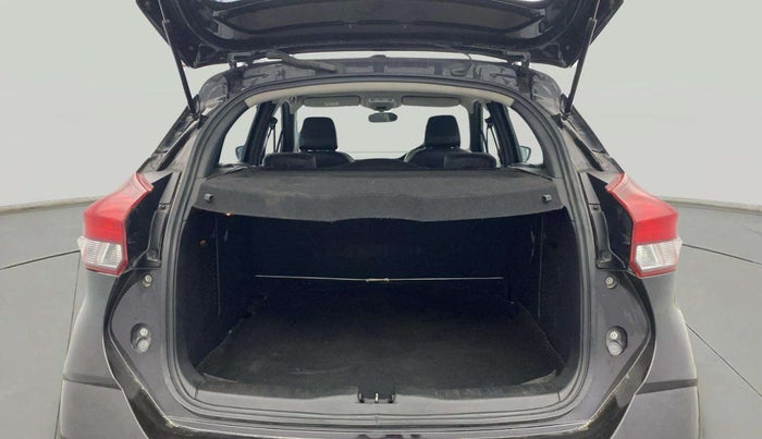 2022 Nissan Kicks XV 1.5, Petrol, Manual, 23,573 km, Boot Open Zoomed View
