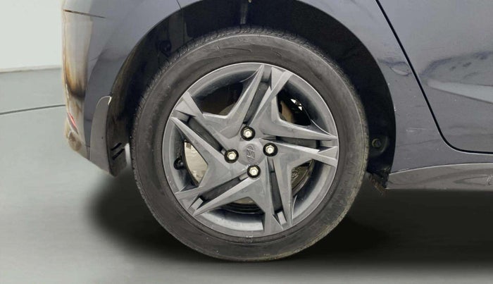 2021 Hyundai NEW I20 SPORTZ 1.2 MT, CNG, Manual, 54,333 km, Right Rear Wheel
