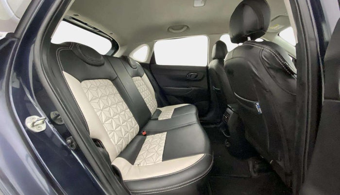2021 Hyundai NEW I20 SPORTZ 1.2 MT, CNG, Manual, 54,333 km, Right Side Rear Door Cabin