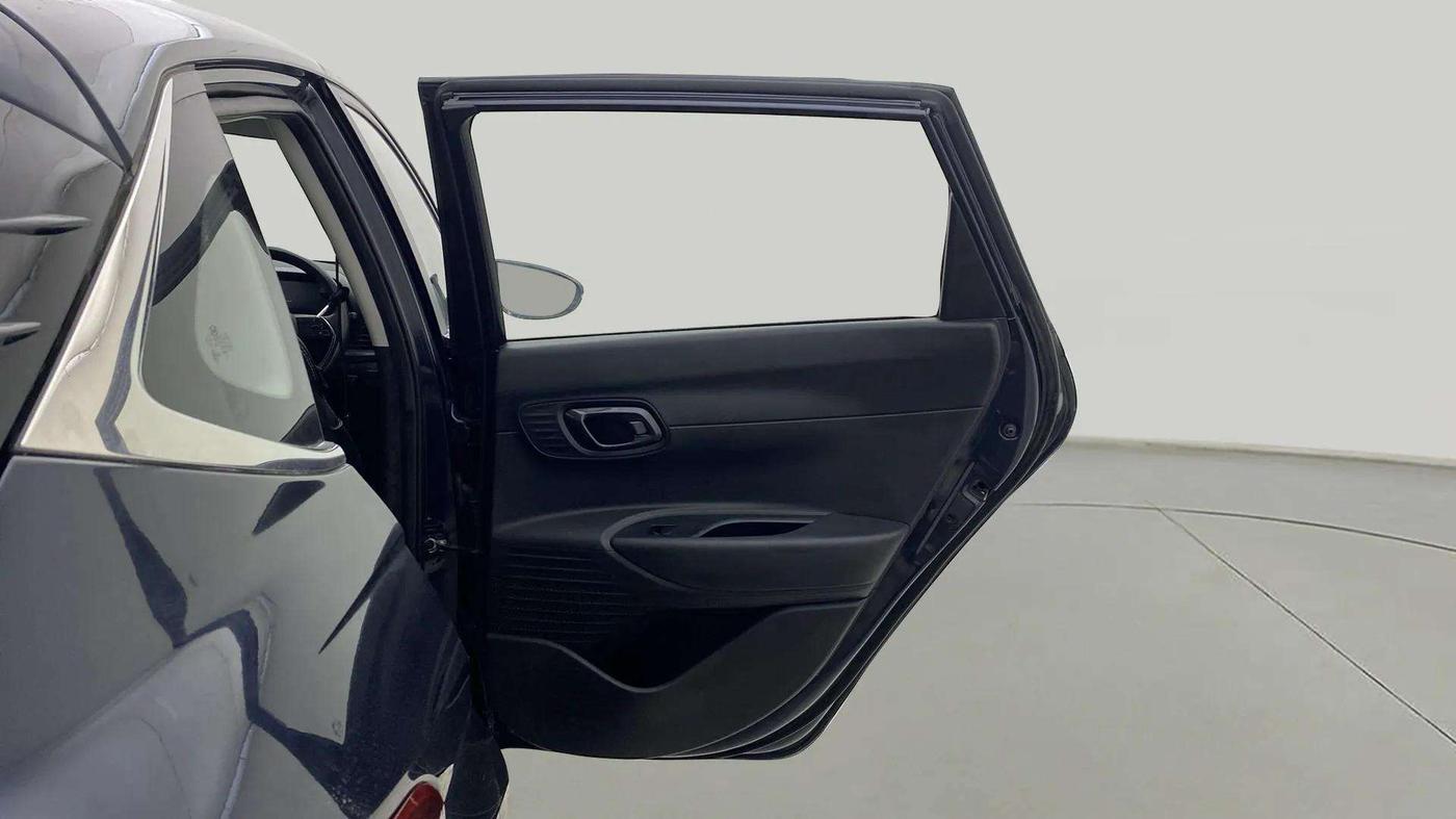 2021 Hyundai NEW I20 SPORTZ 1.2 MT, CNG, Manual, 54,276 km, RHS Rear Door
