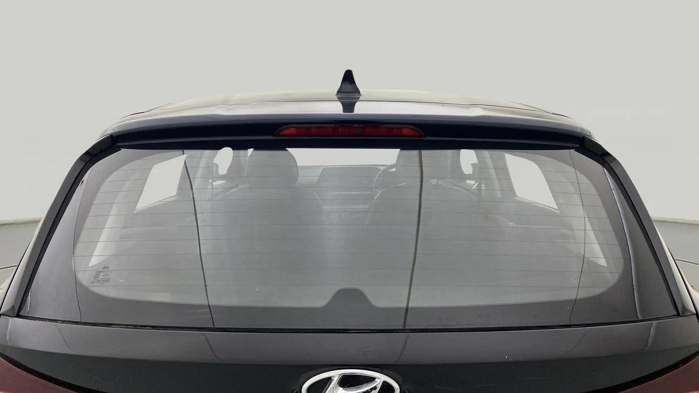 2021 Hyundai NEW I20 SPORTZ 1.2 MT, CNG, Manual, 54,276 km, Rear Windshield