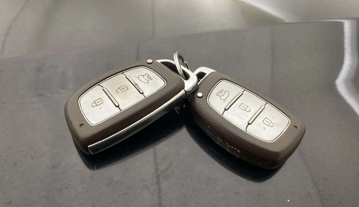 2019 Hyundai Creta SX AT 1.6 DIESEL, Diesel, Automatic, 91,056 km, Key Close Up