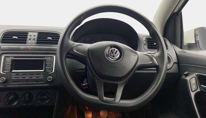 2016 Volkswagen Polo COMFORTLINE 1.5L, Diesel, Manual, 95,349 km, Steering Wheel Close Up