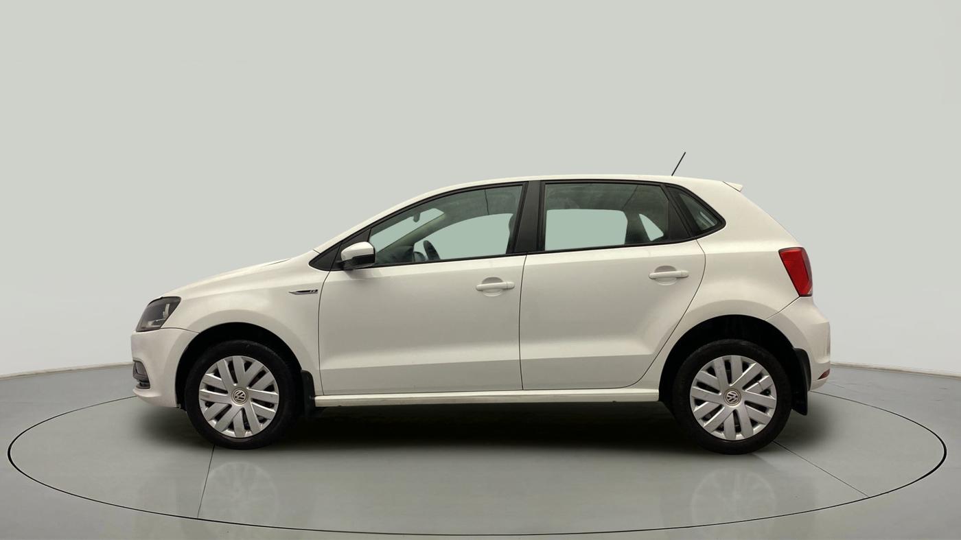2016 Volkswagen Polo COMFORTLINE 1.5L, Diesel, Manual, 95,349 km, Left Side