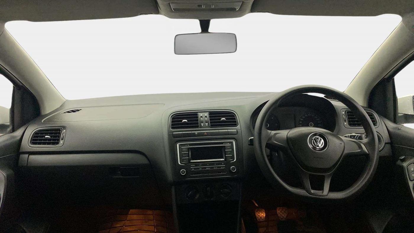 2016 Volkswagen Polo COMFORTLINE 1.5L, Diesel, Manual, 95,349 km, Dashboard