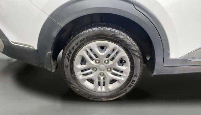2023 KIA CARENS PRESTIGE 1.5 PETROL 7 STR, Petrol, Manual, 17,049 km, Right Rear Wheel