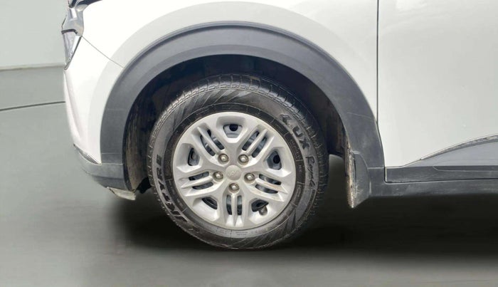 2023 KIA CARENS PRESTIGE 1.5 PETROL 7 STR, Petrol, Manual, 17,049 km, Left Front Wheel