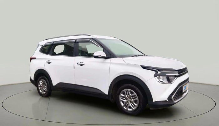 2023 KIA CARENS PRESTIGE 1.5 PETROL 7 STR, Petrol, Manual, 17,049 km, Right Front Diagonal
