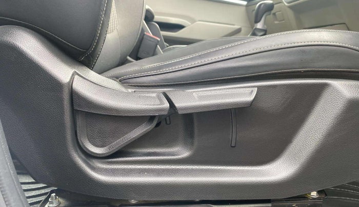 2023 KIA CARENS PRESTIGE 1.5 PETROL 7 STR, Petrol, Manual, 17,049 km, Driver Side Adjustment Panel