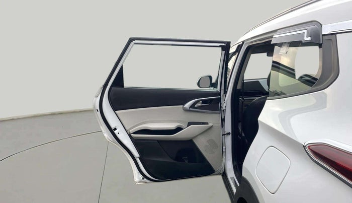 2023 KIA CARENS PRESTIGE 1.5 PETROL 7 STR, Petrol, Manual, 17,049 km, LHS Rear Door