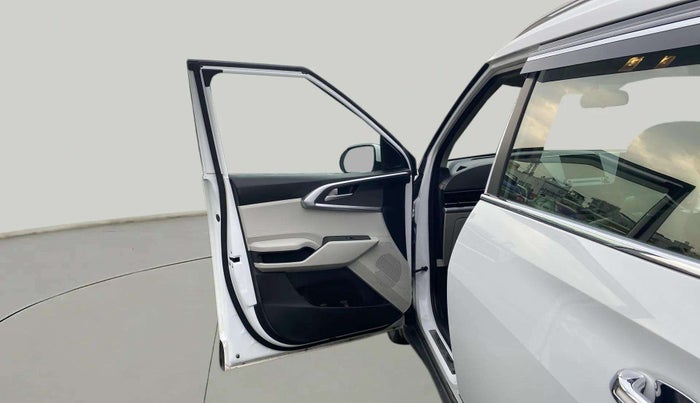 2023 KIA CARENS PRESTIGE 1.5 PETROL 7 STR, Petrol, Manual, 17,049 km, LHS Front Door
