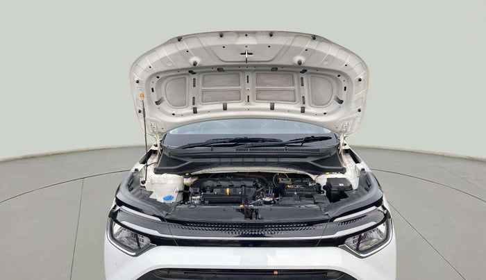 2023 KIA CARENS PRESTIGE 1.5 PETROL 7 STR, Petrol, Manual, 17,049 km, Open Bonet