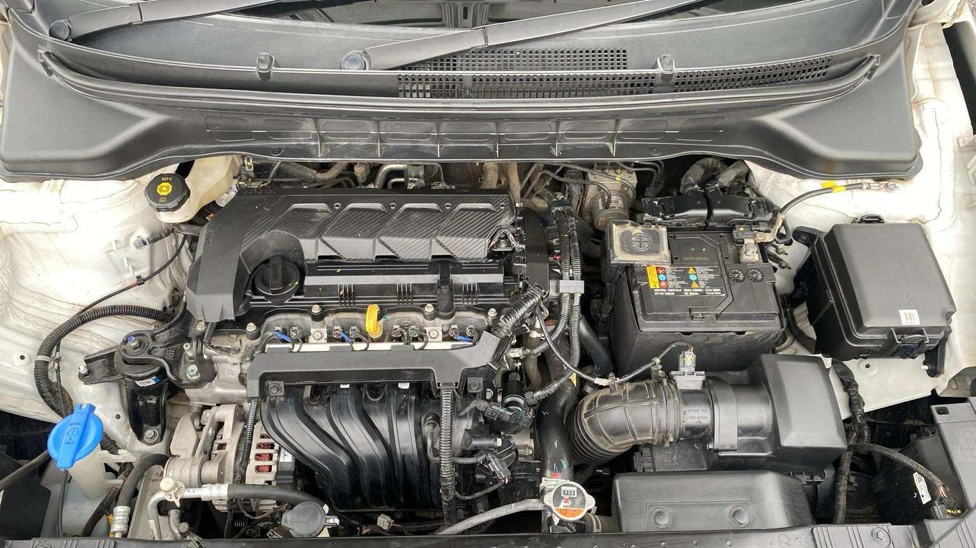 2023 KIA CARENS PRESTIGE 1.5 PETROL 7 STR, Petrol, Manual, 17,049 km, Engine View