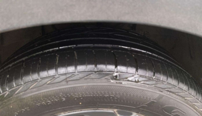 2022 Tata NEXON XZA PLUS DARK DIESEL, Diesel, Automatic, 21,068 km, Right Front Tyre Tread