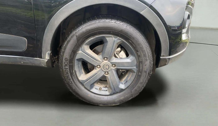 2022 Tata NEXON XZA PLUS DARK DIESEL, Diesel, Automatic, 21,068 km, Right Front Wheel