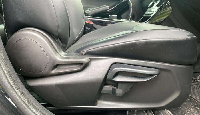 2022 Tata NEXON XZA PLUS DARK DIESEL, Diesel, Automatic, 21,068 km, Driver Side Adjustment Panel