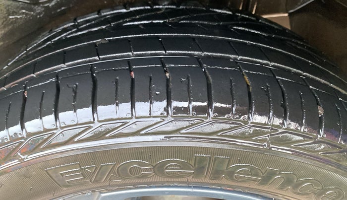 2022 Tata NEXON XZA PLUS DARK DIESEL, Diesel, Automatic, 21,068 km, Left Front Tyre Tread