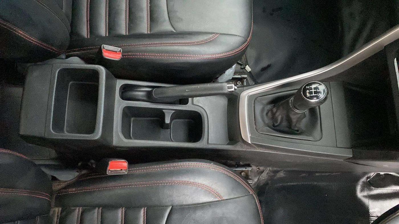 2023 Maruti BREZZA ZXI SMART HYBRID , Petrol, Manual, 29,442 km, Gear Lever