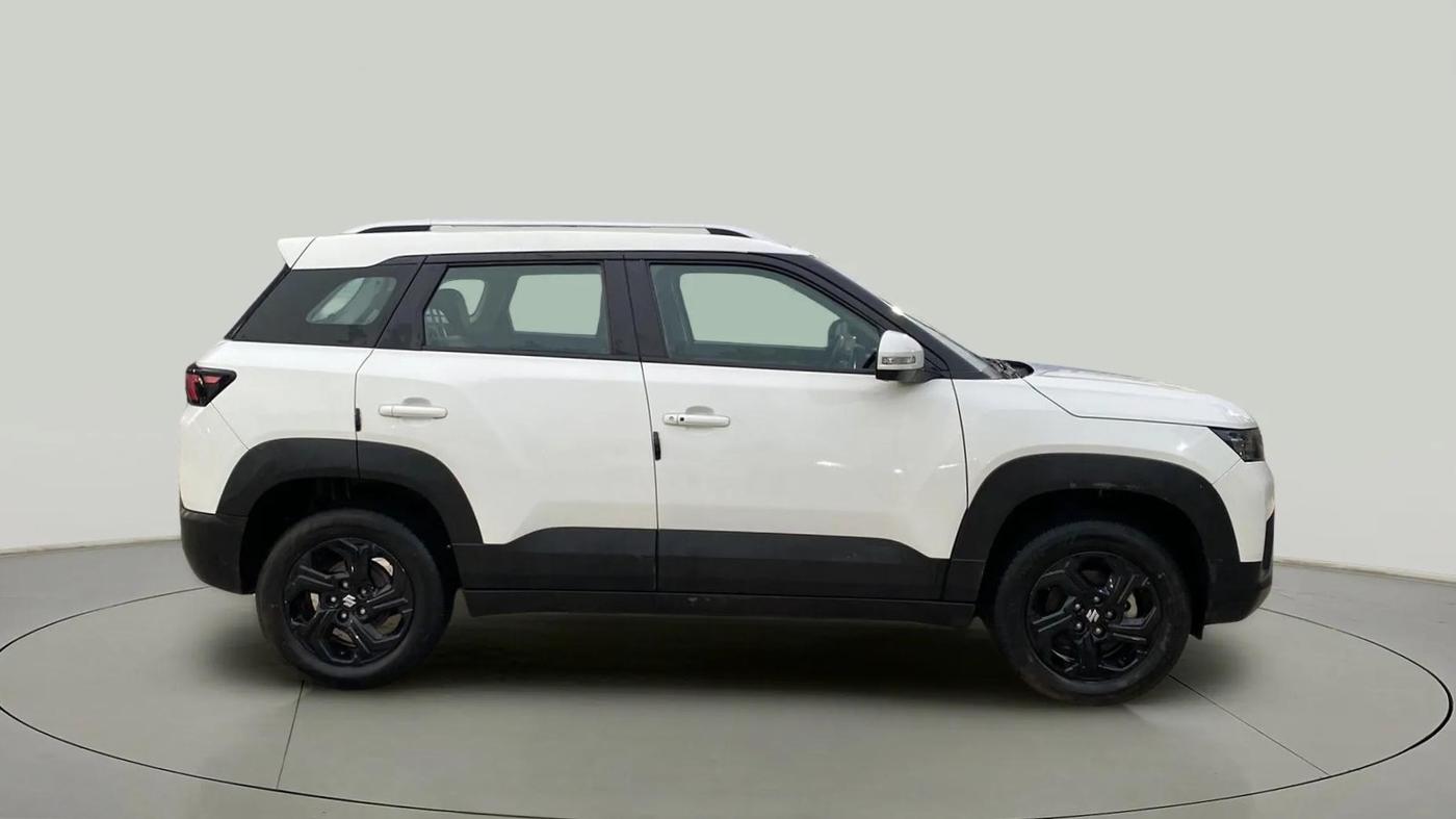 2023 Maruti BREZZA ZXI SMART HYBRID , Petrol, Manual, 29,442 km, Right Side View