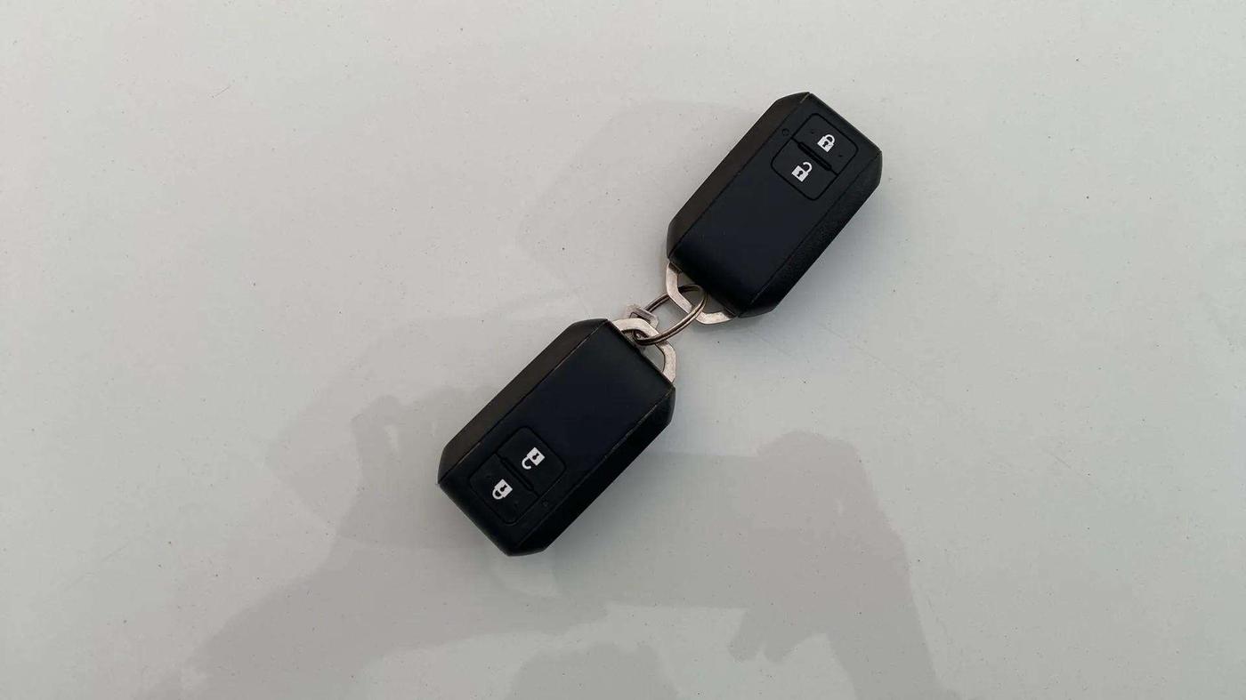 2023 Maruti BREZZA ZXI SMART HYBRID , Petrol, Manual, 29,442 km, Key Close Up