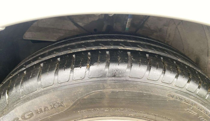 2023 Maruti Dzire VXI, Petrol, Manual, 27,976 km, Left Front Tyre Tread