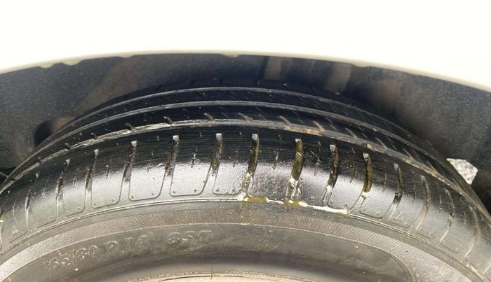 2023 Maruti Dzire VXI, Petrol, Manual, 27,976 km, Left Rear Tyre Tread