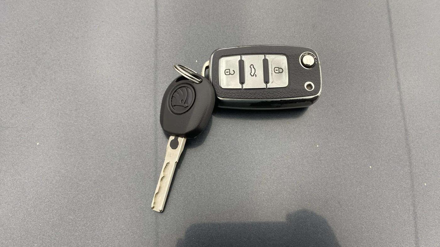 2020 Skoda Rapid STYLE TSI, Petrol, Manual, 33,618 km, Key Close Up