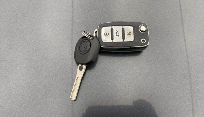 2020 Skoda Rapid STYLE TSI, Petrol, Manual, 33,618 km, Key Close Up