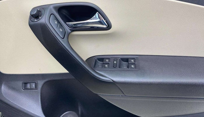 2020 Skoda Rapid STYLE TSI, Petrol, Manual, 33,618 km, Driver Side Door Panels Control