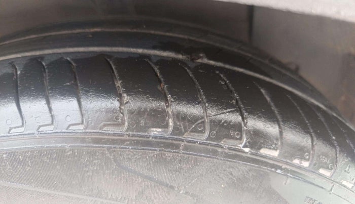 2023 Hyundai EXTER SX 1.2 CNG MT, CNG, Manual, 28,069 km, Right Front Tyre Tread