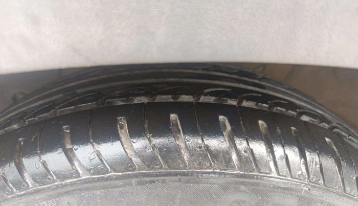 2023 Hyundai EXTER SX 1.2 CNG MT, CNG, Manual, 28,069 km, Left Front Tyre Tread