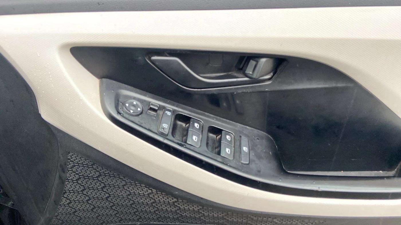 2021 Hyundai Creta EX 1.5 PETROL, Petrol, Manual, 48,944 km, Driver Side Door Panels Control