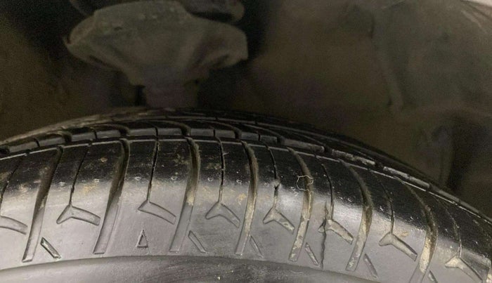 2017 Maruti Celerio ZXI AMT (O), Petrol, Automatic, 45,153 km, Right Front Tyre Tread